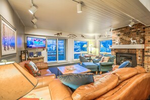 2 Bedroom, 2 Bathroom-Dulany 105 | Living area | Fireplace