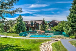 2 Bedroom, 2 Bathroom - Hillsider 6 | Exterior