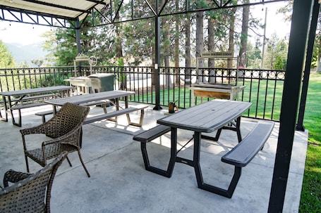 BBQ/picnic area