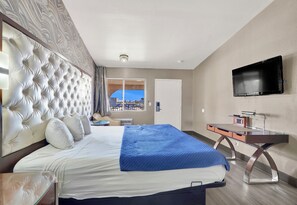 Iron/ironing board, free WiFi - Crown Motel (Las Vegas)