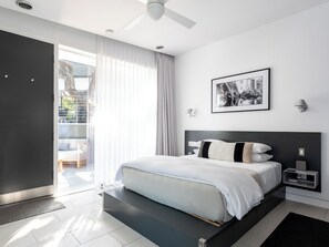 Luxury Room, 1 Queen Bed, Private Bathroom, Garden Area (Balcony) | Courtyard view