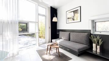 Premium Suite (Suite B) | 1 bedroom, premium bedding, individually decorated, desk