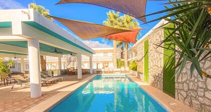 Eco Bay Hotel y Restaurant