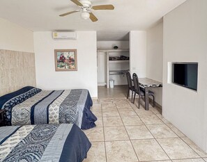Double Room | Desk, iron/ironing board, free WiFi - Eco Bay Hotel y Restaurant (Bahía Kino)