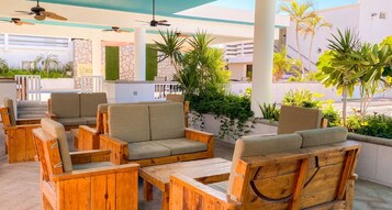 Televisión de pantalla plana, reproductor de DVD