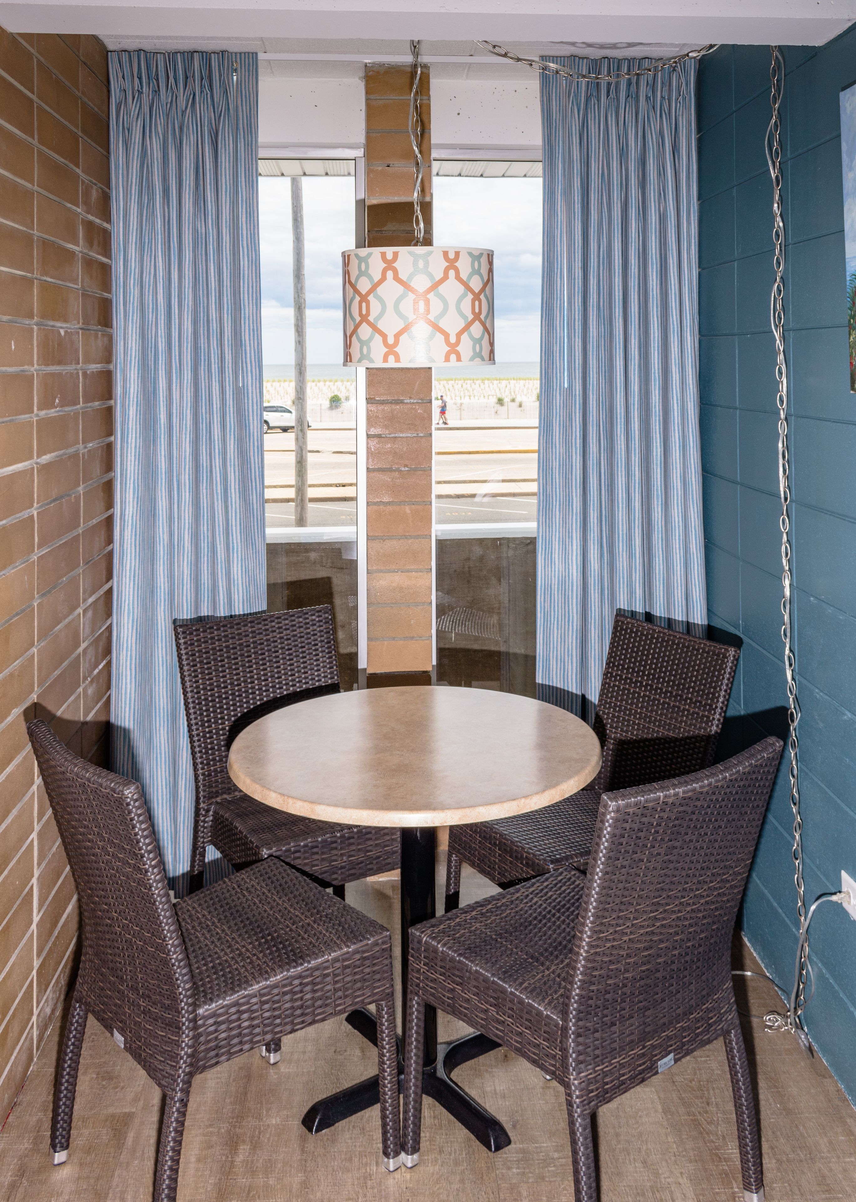 遮光布/窗簾、免費無線上網、床單