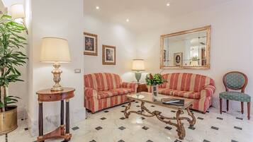 Sala de estar en el lobby