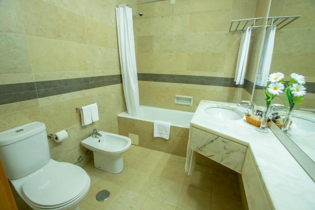 family suite, sea view | bathroom | bathtub, hair dryer, bidet, towels
