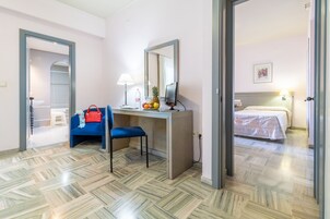 Quarto família | Cofres nos quartos, cortinas blackout, Wi-Fi de cortesia, roupa de cama