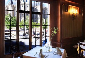 Breakfast, lunch, dinner served; Spanish cuisine