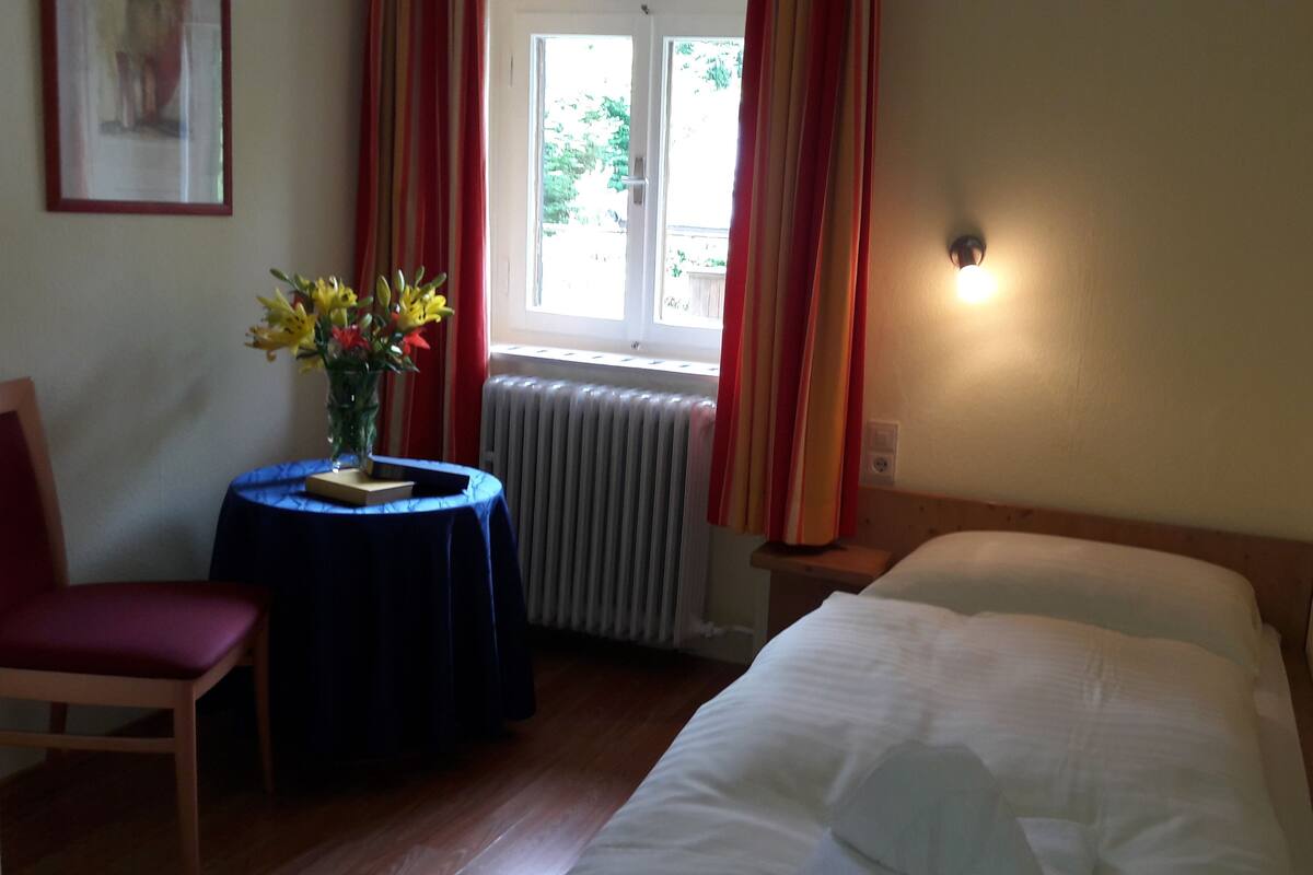 Single Room | WiFi (free)