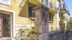 Unclassified image, 5 of 56, button - Klarina Apartments (Split)