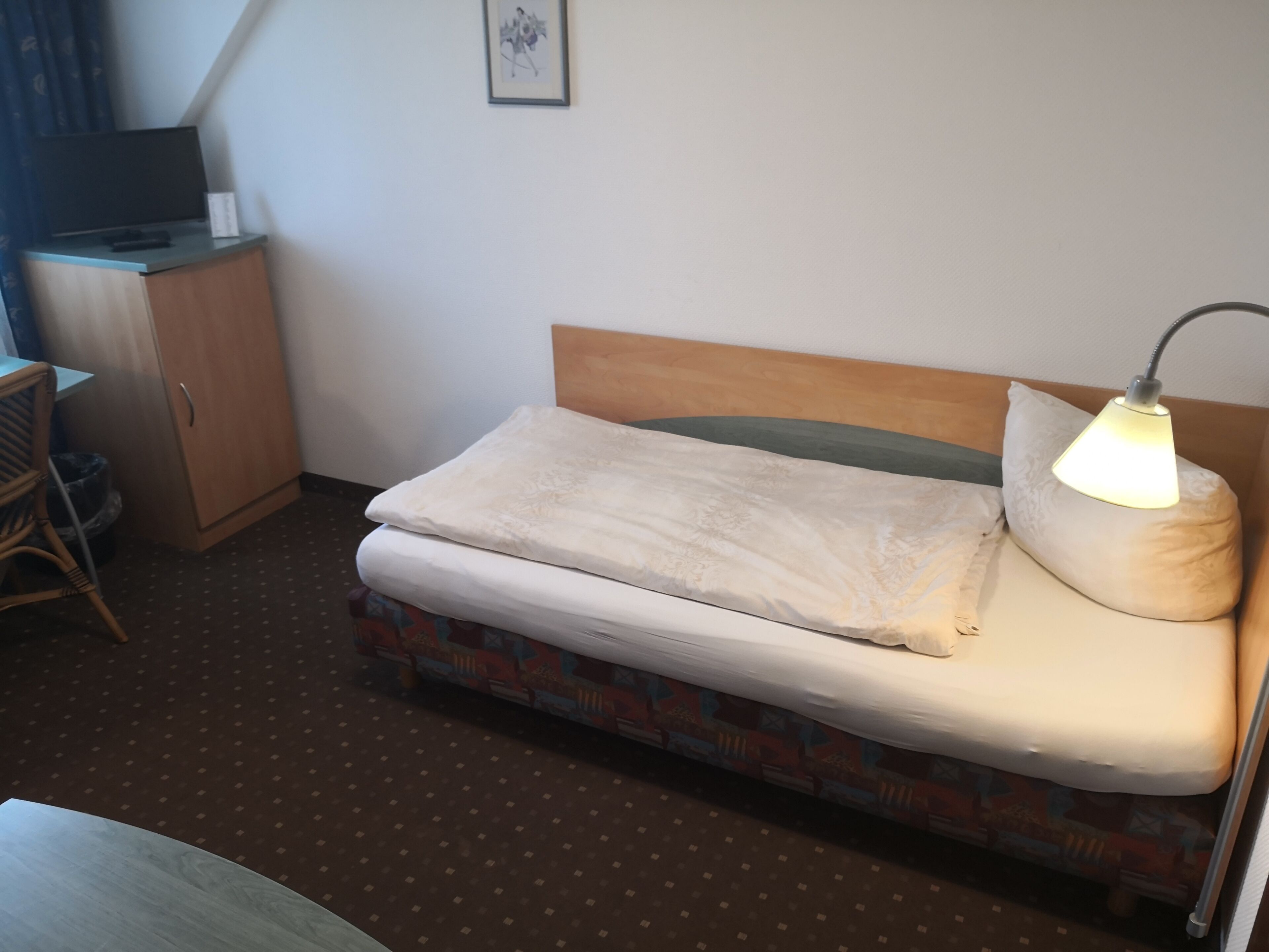 Standard Single Room | Hypo-allergenic bedding, desk, cribs/infant beds, free WiFi