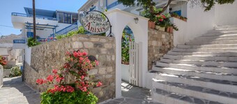 Hotel Anixis