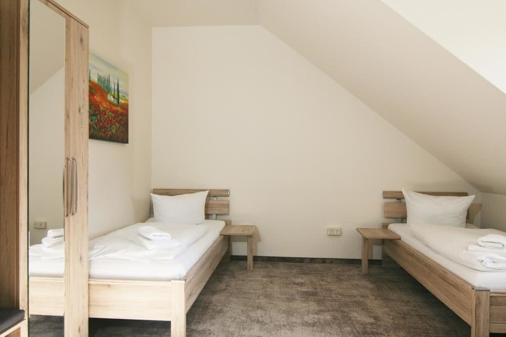 2 bedrooms, desk, laptop workspace, free wifi