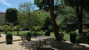 Terrace/patio - BnB Demeure Saint Louis (Carcassonne)