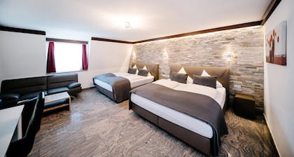 Central City Hotel
