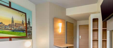 Kamar Twin | Meja kerja, kedap suara, Wi-Fi gratis, dan seprai linen