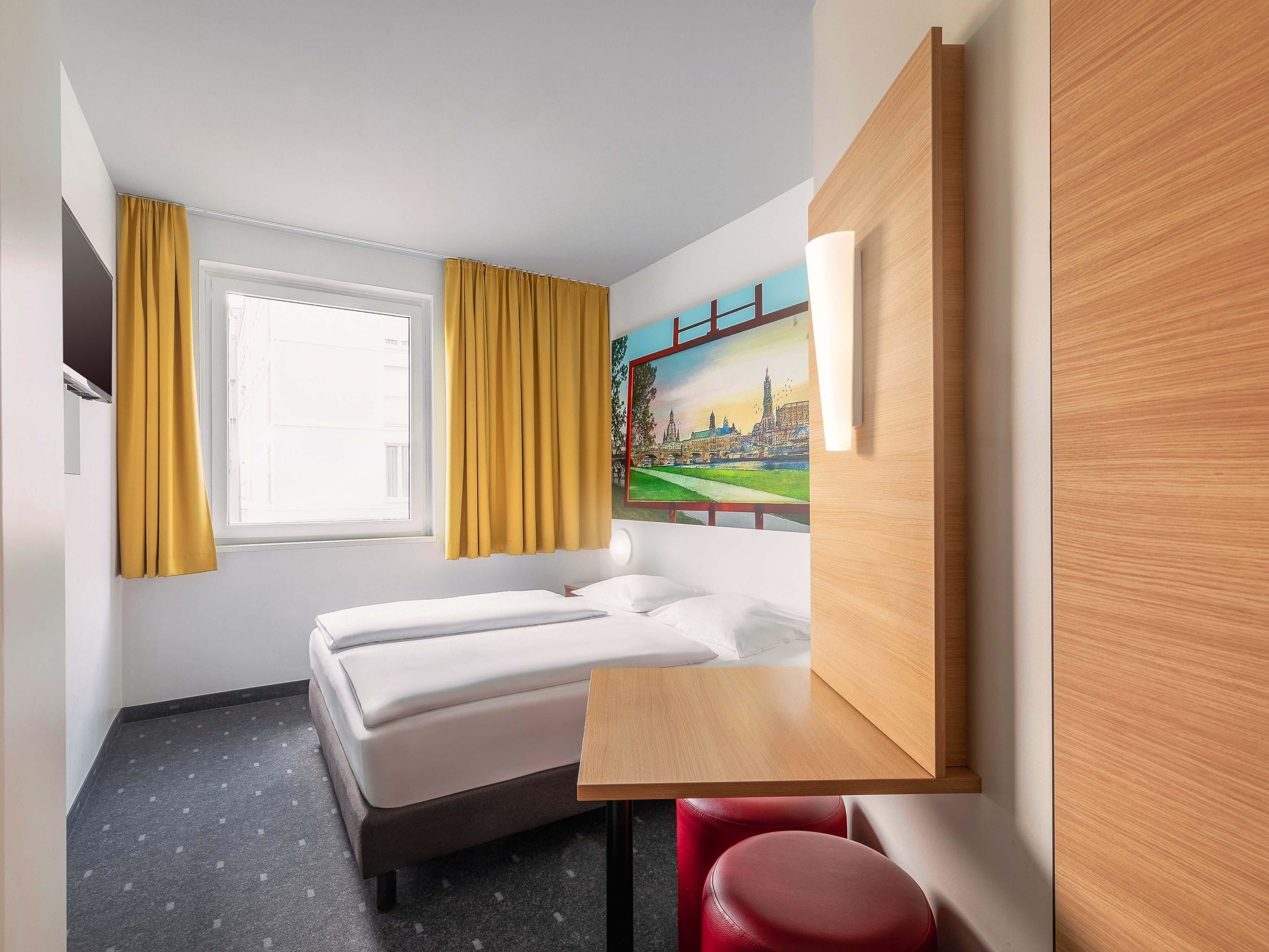 Double Room | Desk, soundproofing, free WiFi, bed sheets
