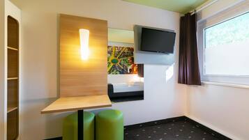 Schreibtisch, schallisolierte Zimmer, kostenloses WLAN, Bettwäsche