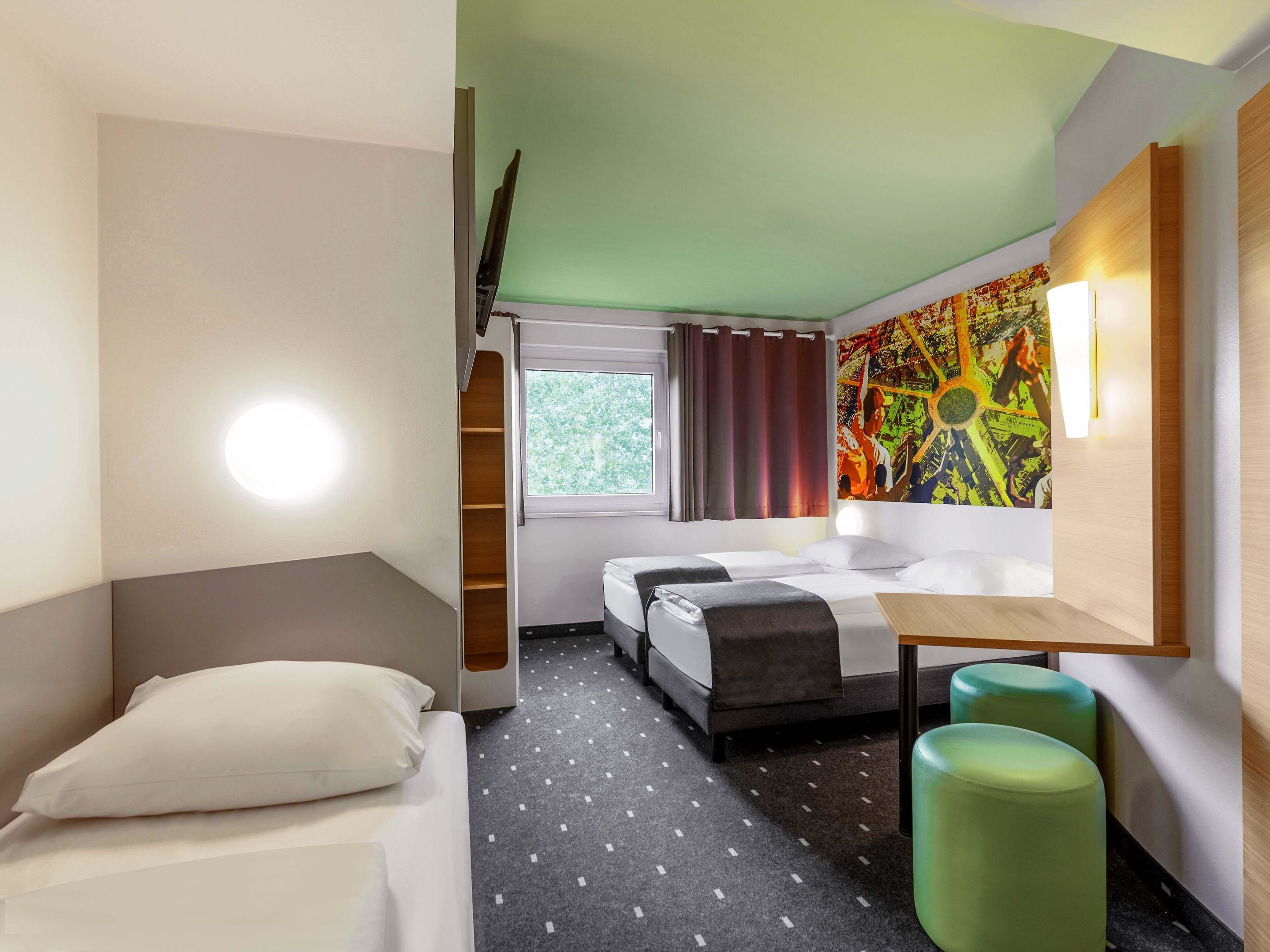 Triple Room | Desk, soundproofing, free WiFi, bed sheets