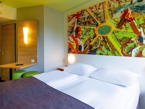 Quadruple Room | 1 bedroom, desk, soundproofing, free WiFi