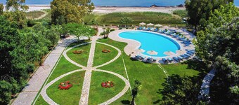 Chrismos Luxury Suites & Studios