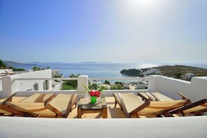 Property grounds - Paolas Beach (Mykonos)