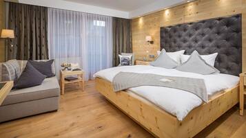 Comfort Double Room, 1 Double Bed with Sofa bed | In-room safe, desk, free WiFi, bed sheets