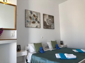 In-room safe, free WiFi