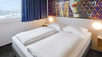 Double Room | Desk, laptop workspace, soundproofing, WiFi (free)