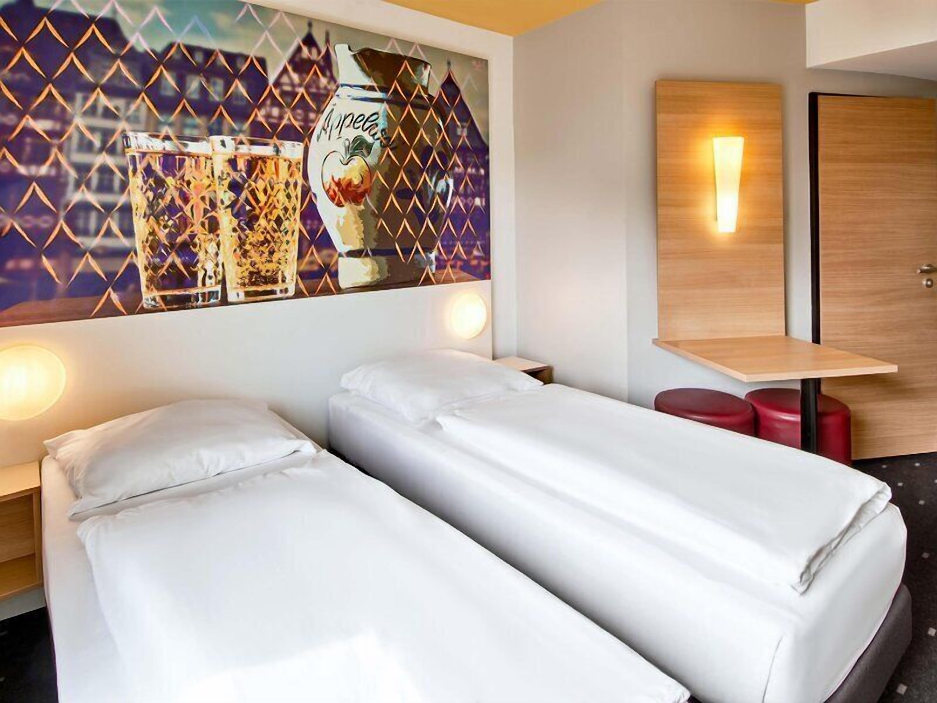 Twin Room | Desk, laptop workspace, soundproofing, WiFi (free)
