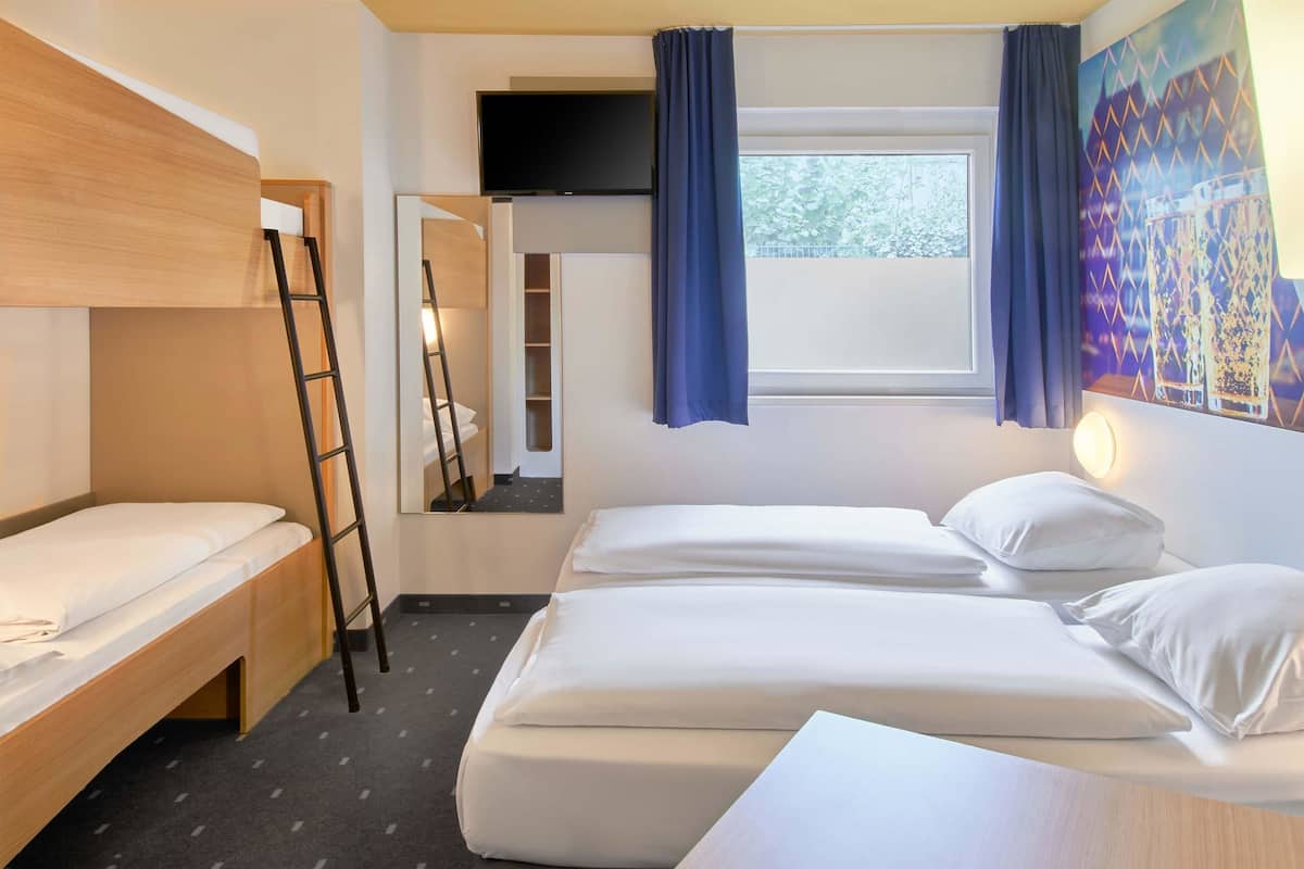 Familien-Vierbettzimmer