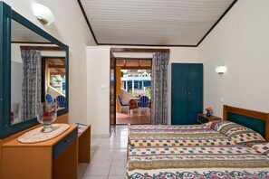 Ferros/tábuas de passar roupa, berços grátis, Wi-Fi, roupa de cama