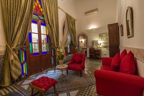 Premium bedding, in-room safe, blackout drapes, free WiFi - Riad Norma (Fes)