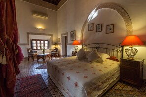 Premium bedding, in-room safe, blackout drapes, free WiFi - Riad Norma (Fes)