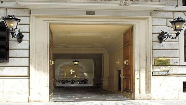 Unclassified image, 1 of 42, button - Hotel Aberdeen (Rome)