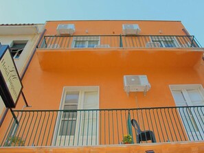 Exterior detail - Inn Piero (Taormina)