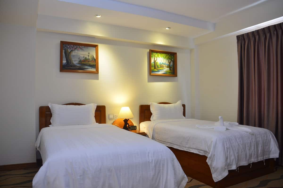 Minibar, in-room safe, desk, blackout curtains