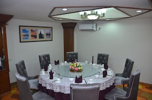 Standard Double Room, No Windows | Bathroom | Shower, hydromassage showerhead, free toiletries, hair dryer - City Star Hotel (Yangon)