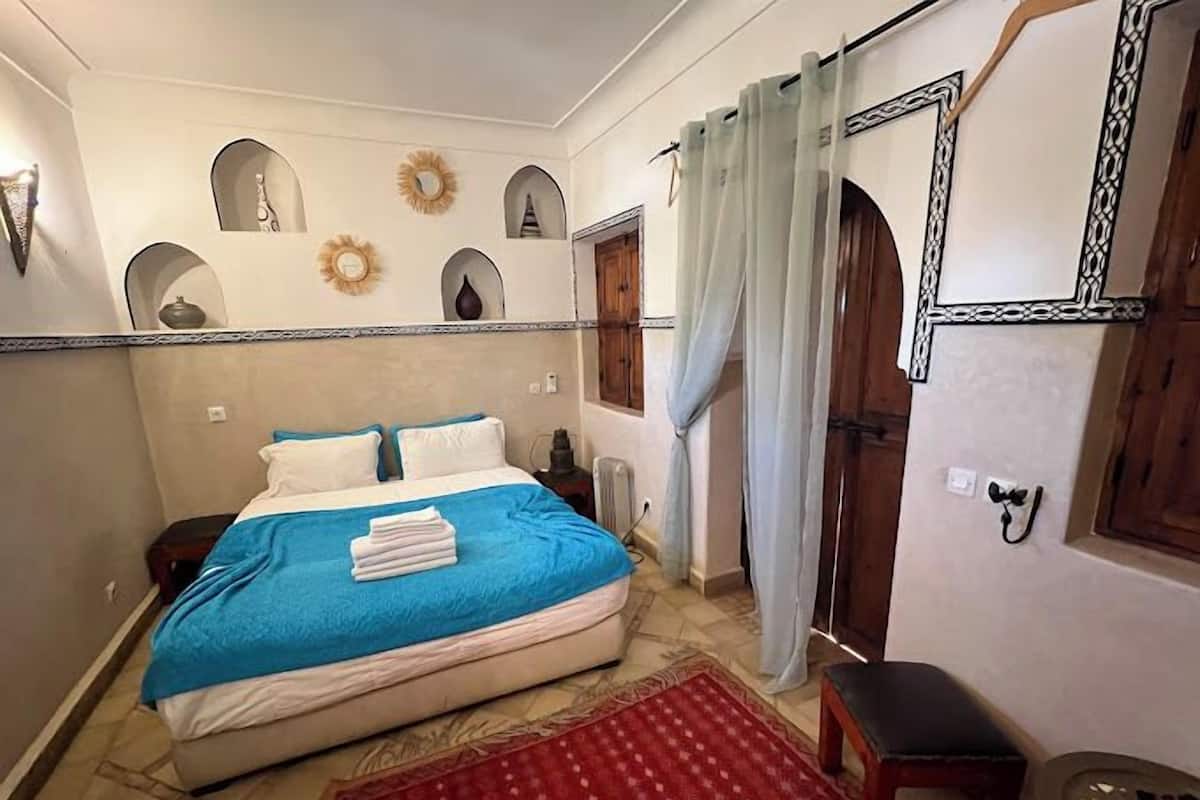Habitación doble Premium | 2 habitaciones, wifi gratis y ropa de cama