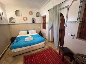 Chambre Double Premium | Wi-Fi gratuit, draps fournis