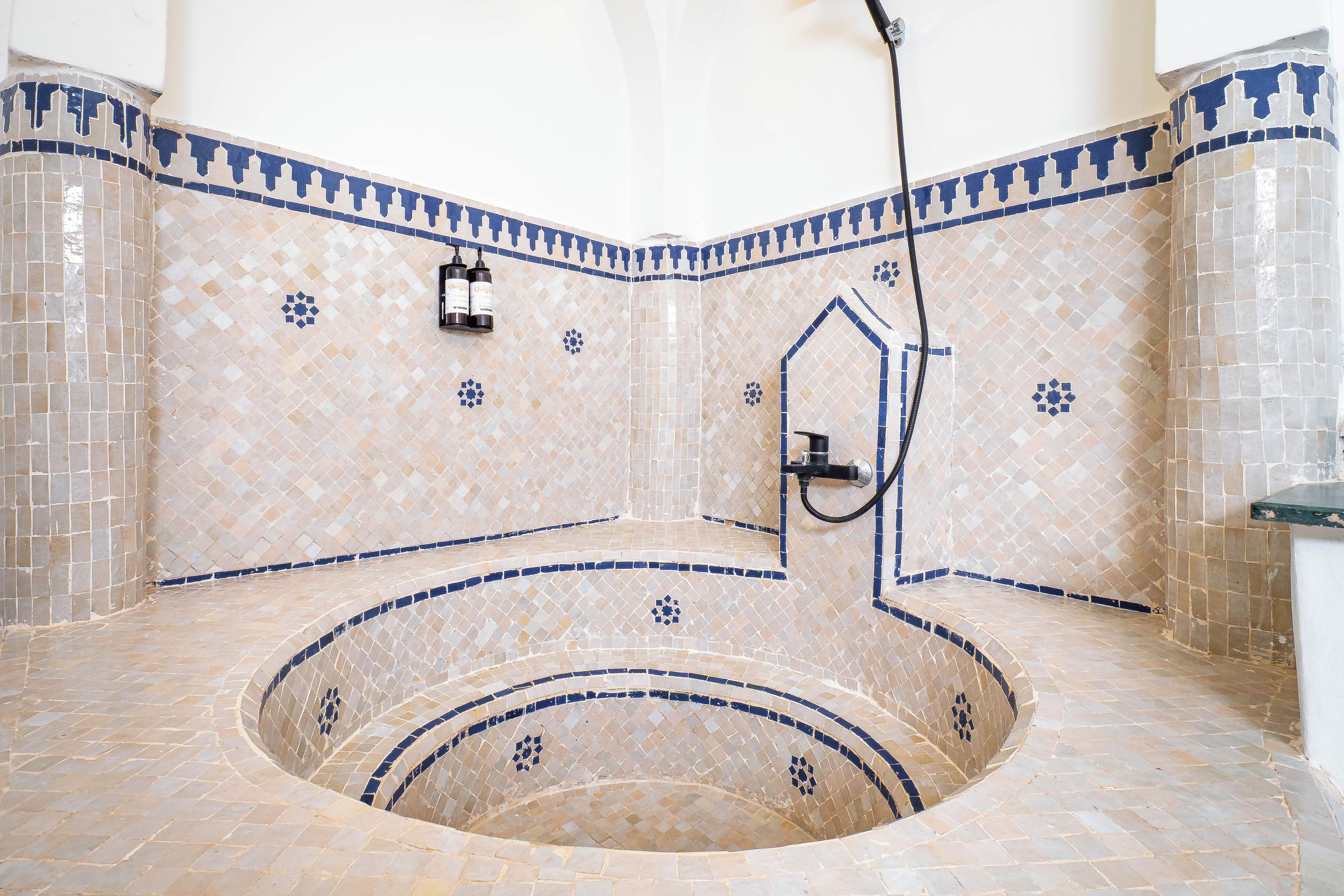 Photo - Riad Chalymar