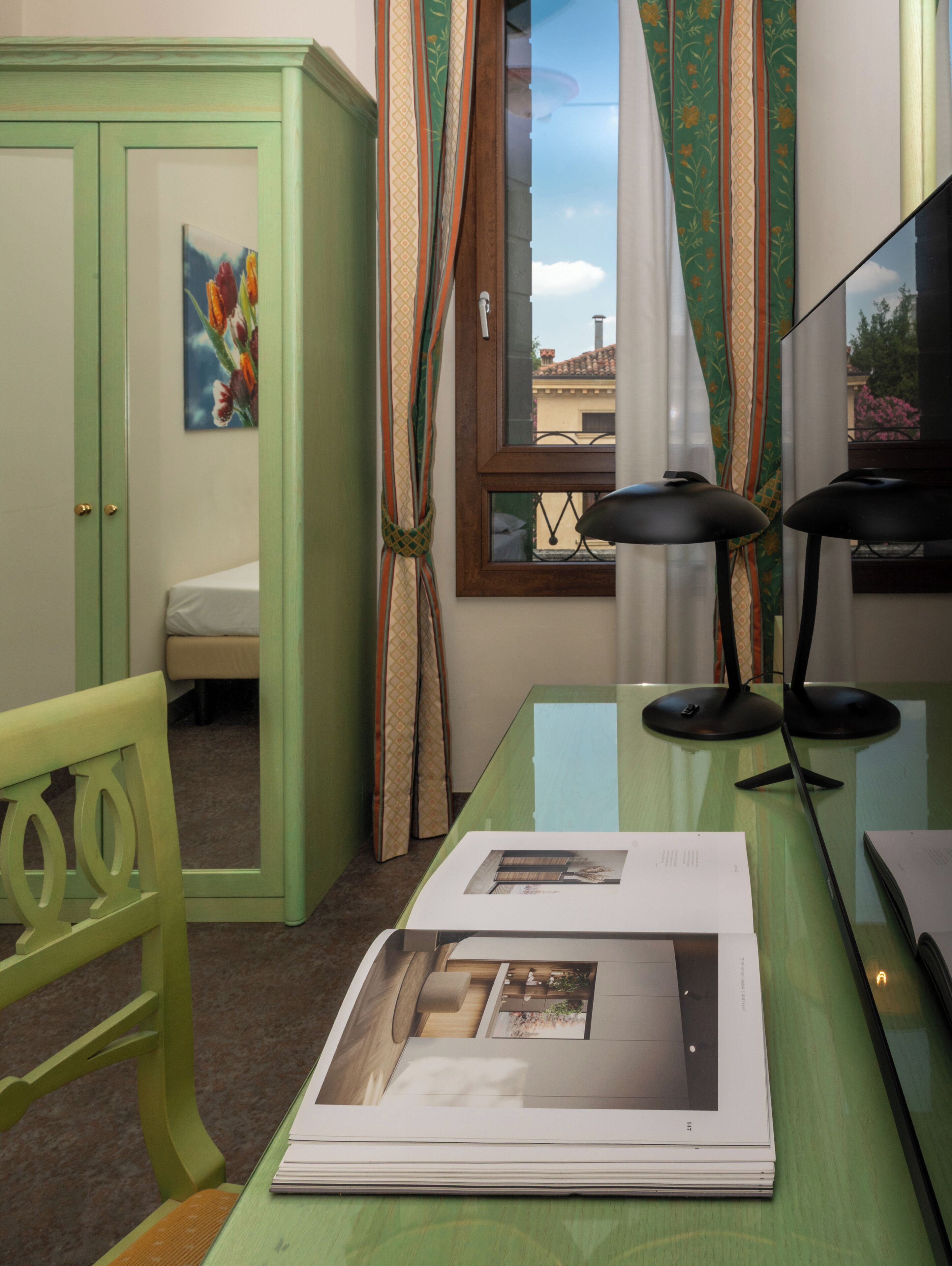 standard single room | 1 bedroom, down duvets, minibar, in-room safe