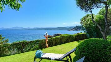 Suite (with beach access)