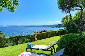ห้องสวีท (with beach access) | มินิบาร์, ตู้น  ิรภัยในห้องพัก, โต๊ะทำงาน, Wi-Fi ฟรี