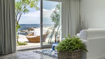 1 chambre, minibar, coffres-forts dans les chambres, bureau