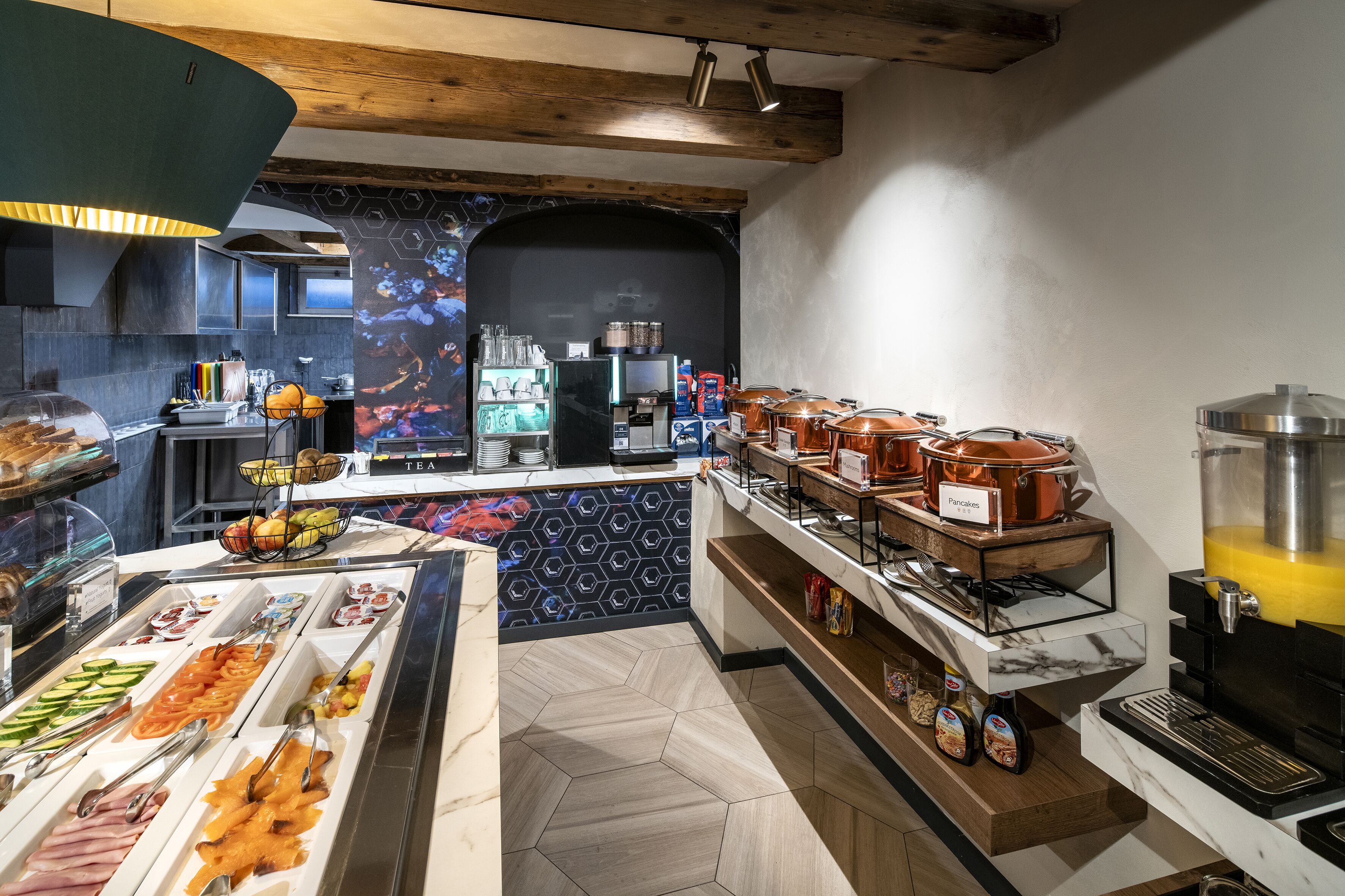 Tägliches Frühstücksbuffet gegen Gebühr
