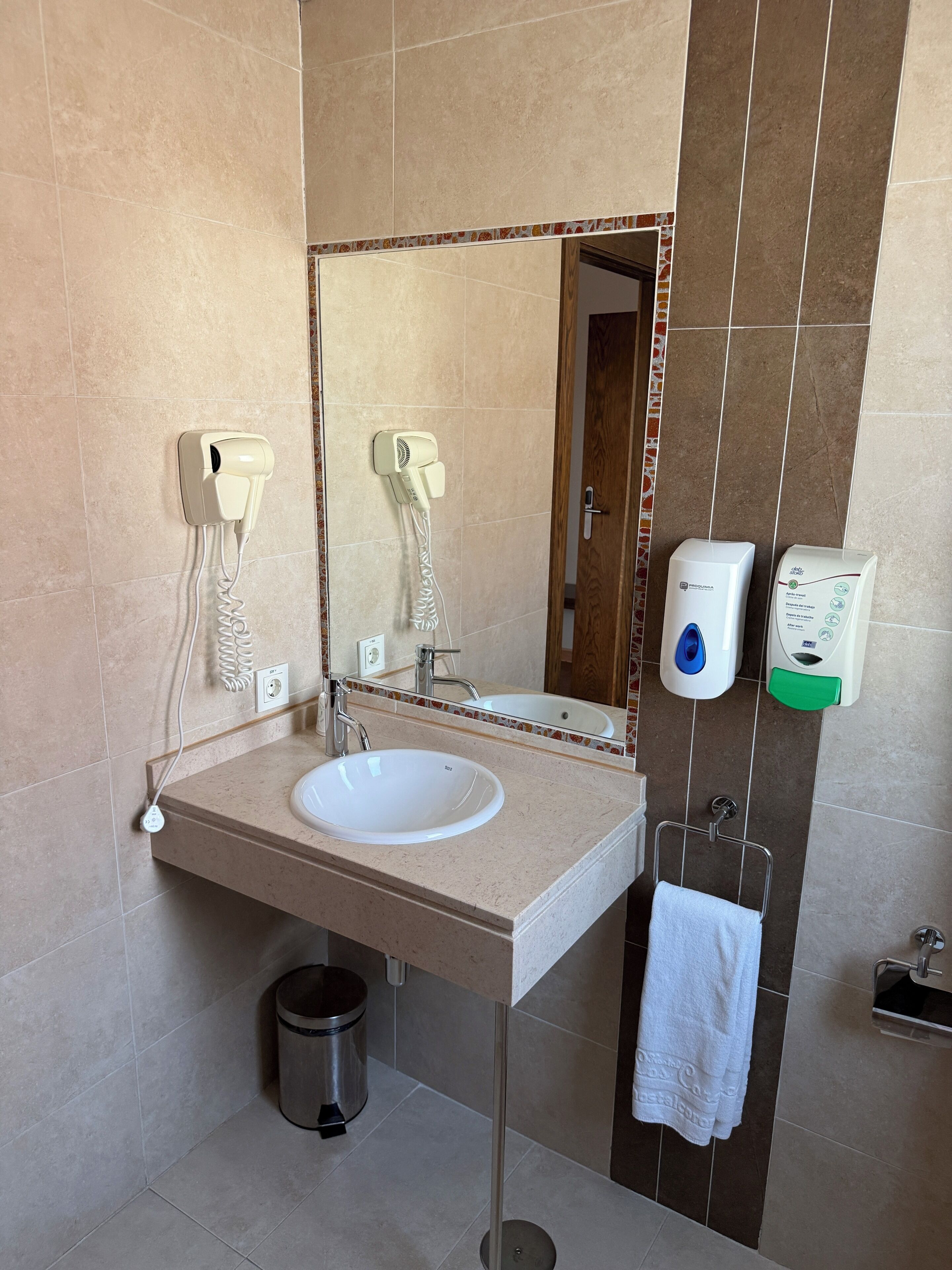 Photo - Hostal Los Coronales