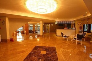 Lobby - Merriment Hotel (Fethiye)